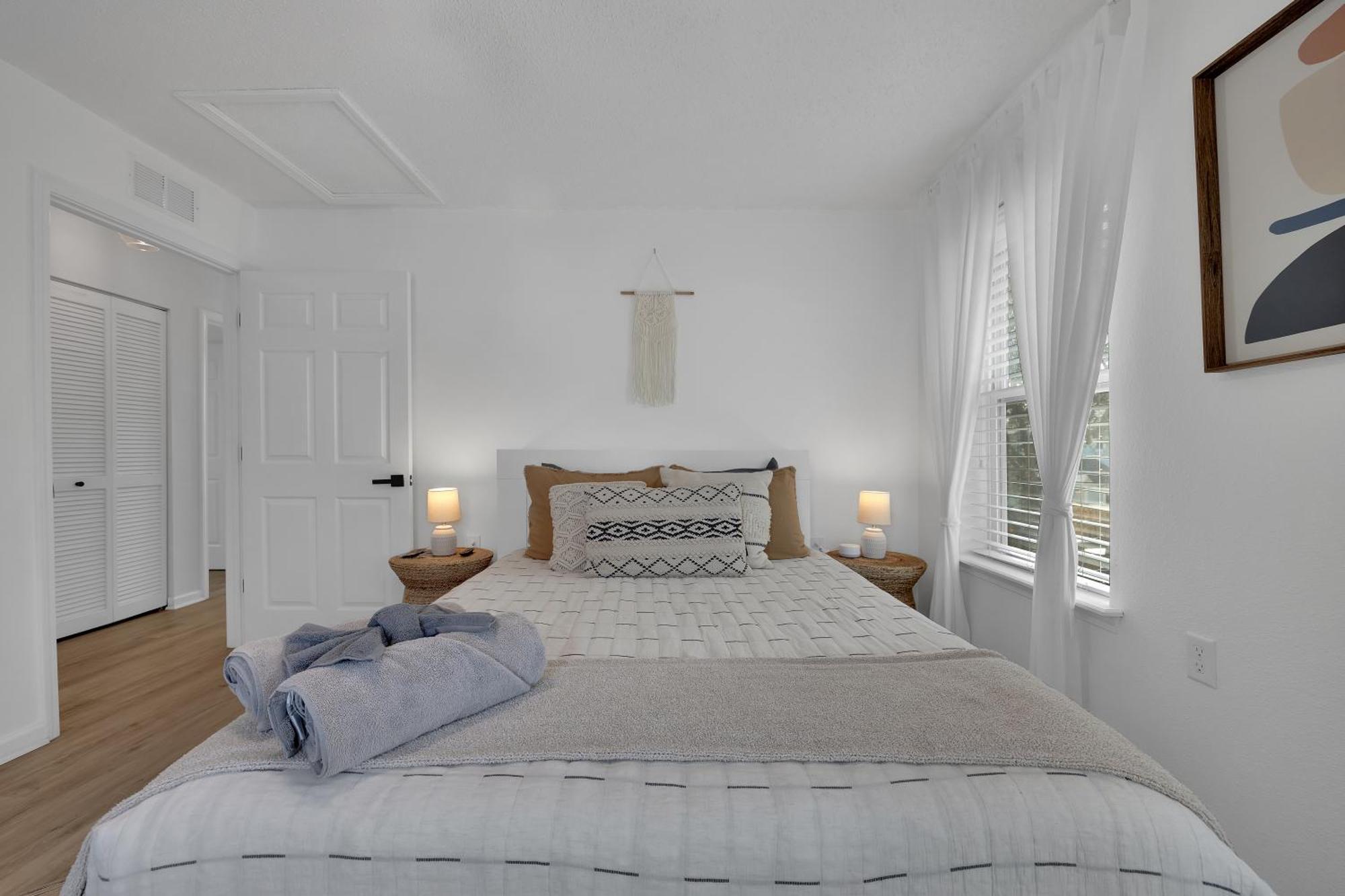 {Hidden Gem} Beach Home Blocks From Ocean +6 Bikes Джэксонвилл-Бич Экстерьер фото