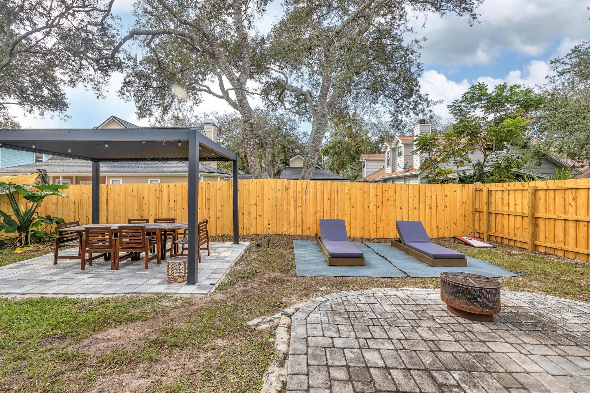 {Hidden Gem} Beach Home Blocks From Ocean +6 Bikes Джэксонвилл-Бич Экстерьер фото