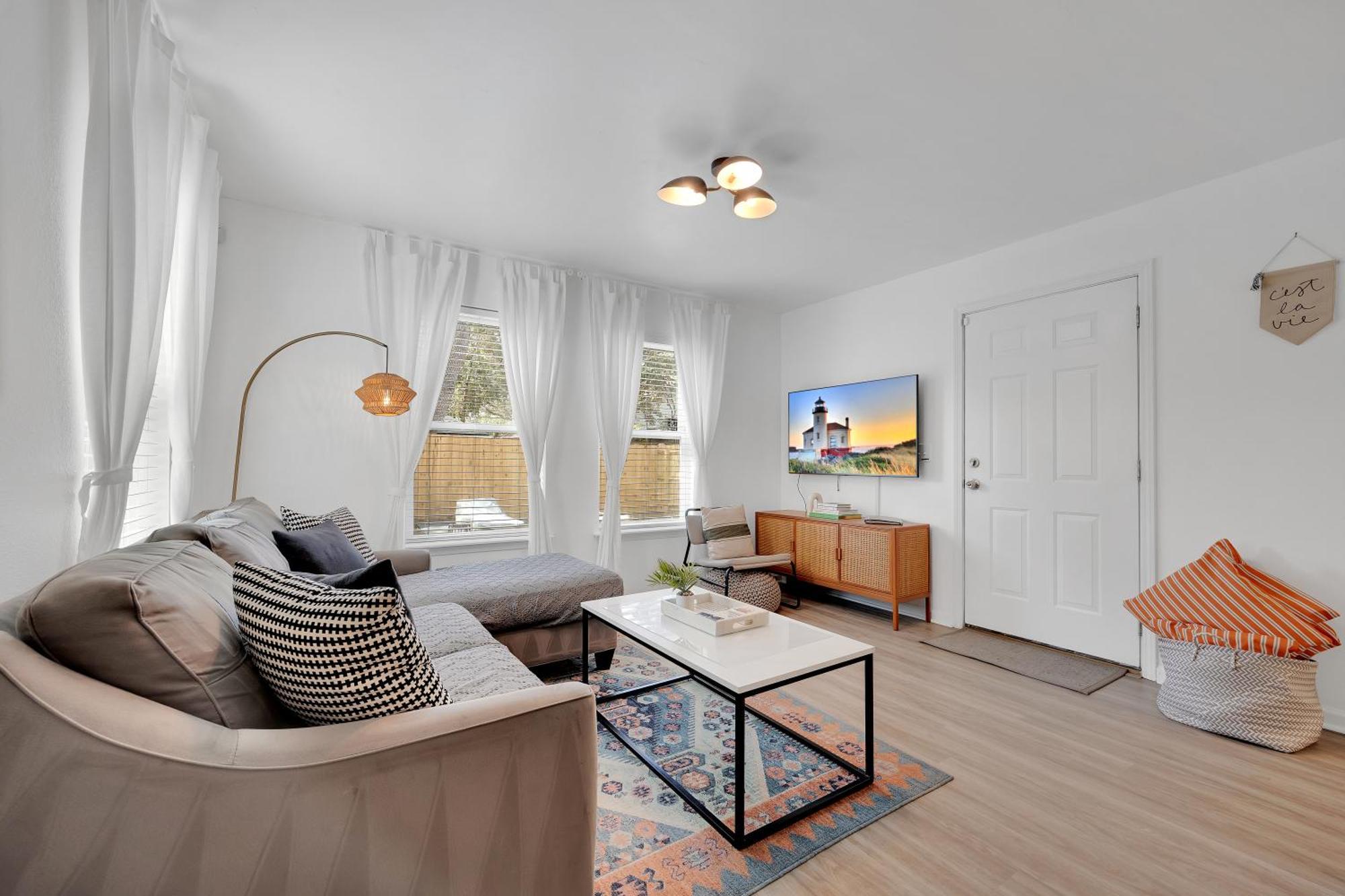 {Hidden Gem} Beach Home Blocks From Ocean +6 Bikes Джэксонвилл-Бич Экстерьер фото